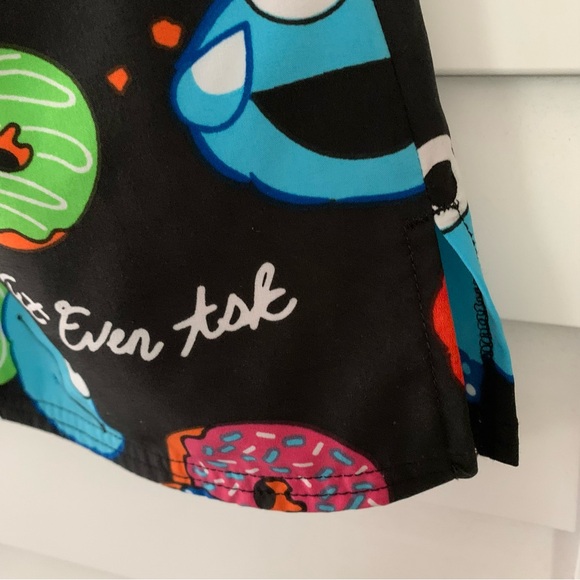 Women’s Sesame Street Cookie Monster V-neck Scrub Top | Tooniforms | Size Medium - Picture 7 of 8